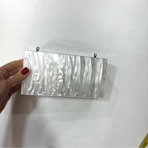 Lovers and Friends Bride Clutch Bag in Ivory Rhinestone - Picture 9 of 9